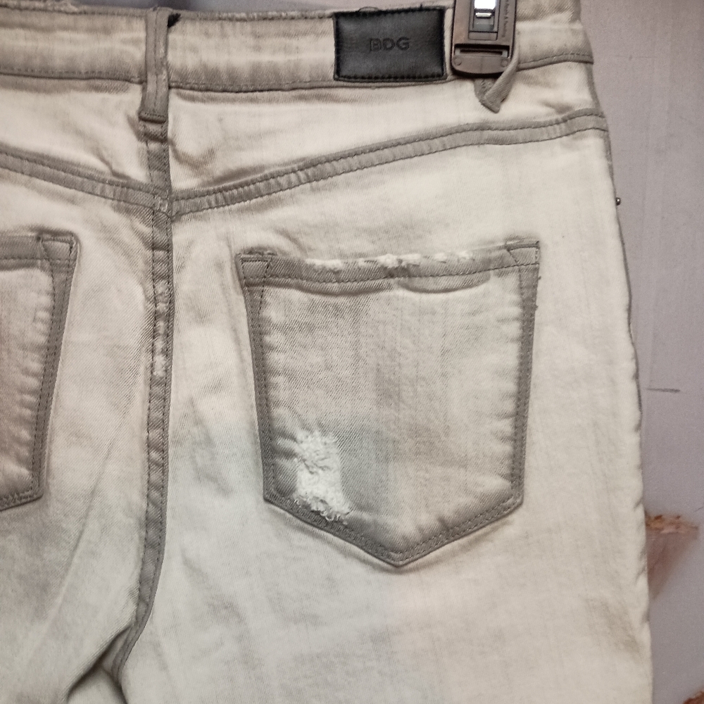 BDG White High Riseβ Denim Pants - Picture 5 of 6